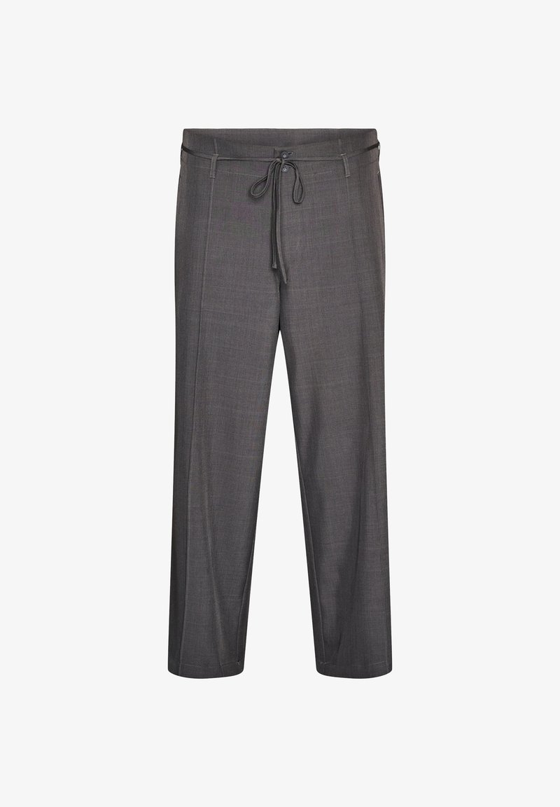 Pantalon droit gris foncé avec bouton, fermeture par cordon, passants de ceinture et un pli avant subtil.