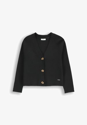 Czarny prążkowany kardigan z dekoltem w serek, czterema drewnianymi guzikami z przodu oraz małym metalowym logo blisko dołu.