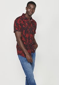 Koroshi SHORT SLEEVE - Camicia - rojo   red
