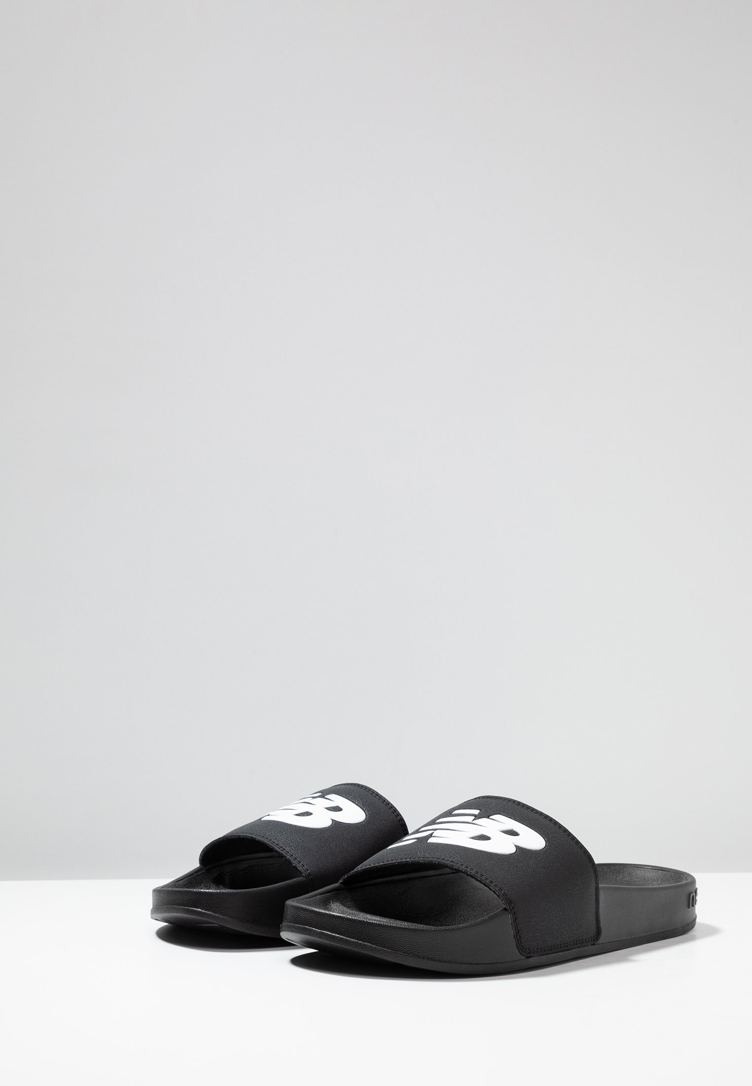 chanclas new balance