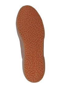 Gummisohle in Orange mit strukturiertem, gemustertem Oberflächen. Marke "SUPERGA" nahe der Ferse geprägt. Weißer Rand entlang der Kante.