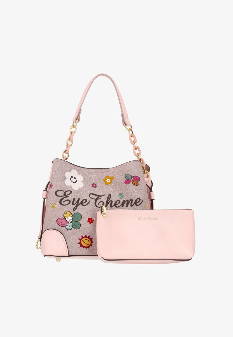 Bolso sintético rosa con diseños florales y de caritas sonrientes, detalles en cadena dorada y un estuche rosa con cremallera desmontable.