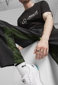 pantalon puma mercedes amg petronas