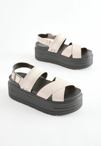 Next CHUNKY REGULAR WIDE FIT - Platvormsandaalid - bone