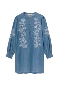 Tunique en denim bleu avec des motifs floraux brodés blancs. Manches longues bouffantes et fermeture à boutons sur le devant. Texture douce et ourlet arrondi.