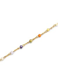 Pulsera de cadena de oro con pequeñas cuentas redondas y facetadas en colores púrpura, naranja, amarillo y transparente espaciadas uniformemente a lo largo de su longitud.