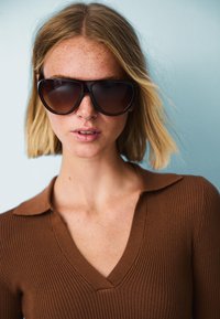 Bershka COLLAR - SWEATER  - Neule - dark brown