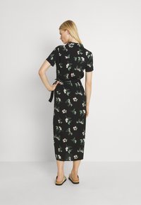 Vero Moda VMSIMPLY  - Vestido camiseiro - black