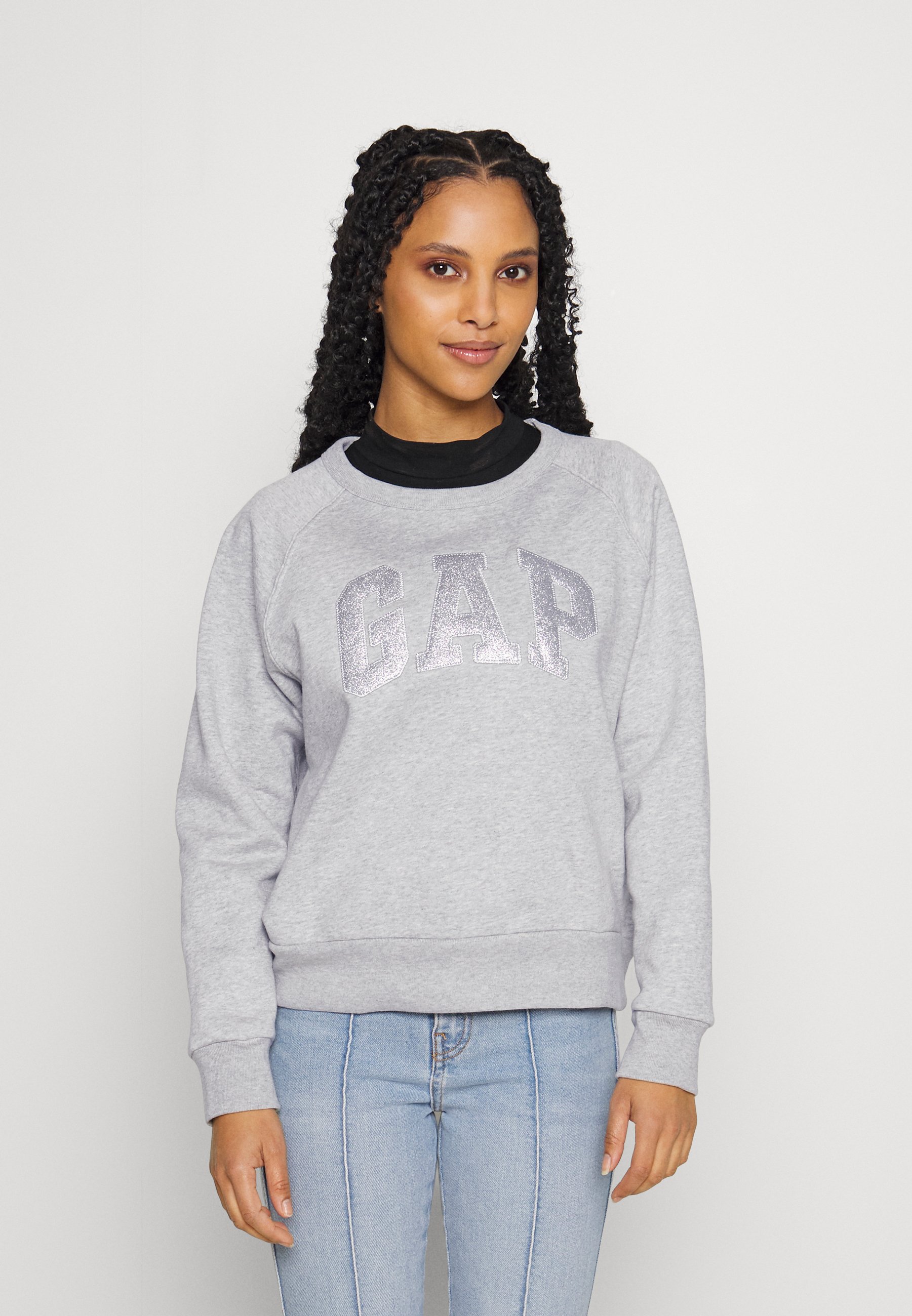grey gap crewneck