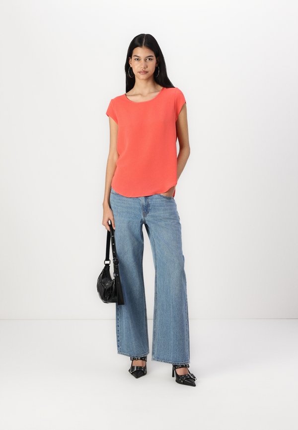 ONLVIC  - Basic T-shirt - dubarry4