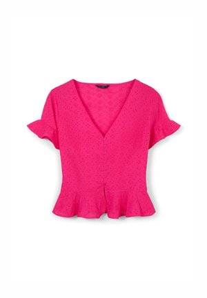 Blusa rosa a maniche corte con scollatura a V, orlo peplum, chiusura a bottoni e un delicato motivo a occhiello su tutta la stoffa. Materiale morbido e leggero.