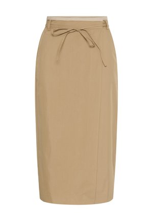 Beige ceruzaszoknya megkötős derékrésszel, sima textúrával, térdhovatartó hosszúsággal, elől hasítékkal. Könnyű anyagból készült.