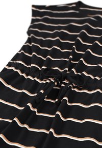 Zwarte stof met horizontale strepen in wit en lichtbruin. Bevat een elastische tailleband met een trekkoord voor een verstelbare pasvorm.