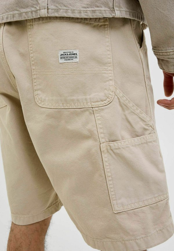 JPSTTONY CARPENTER - Shorts - fields of rye2