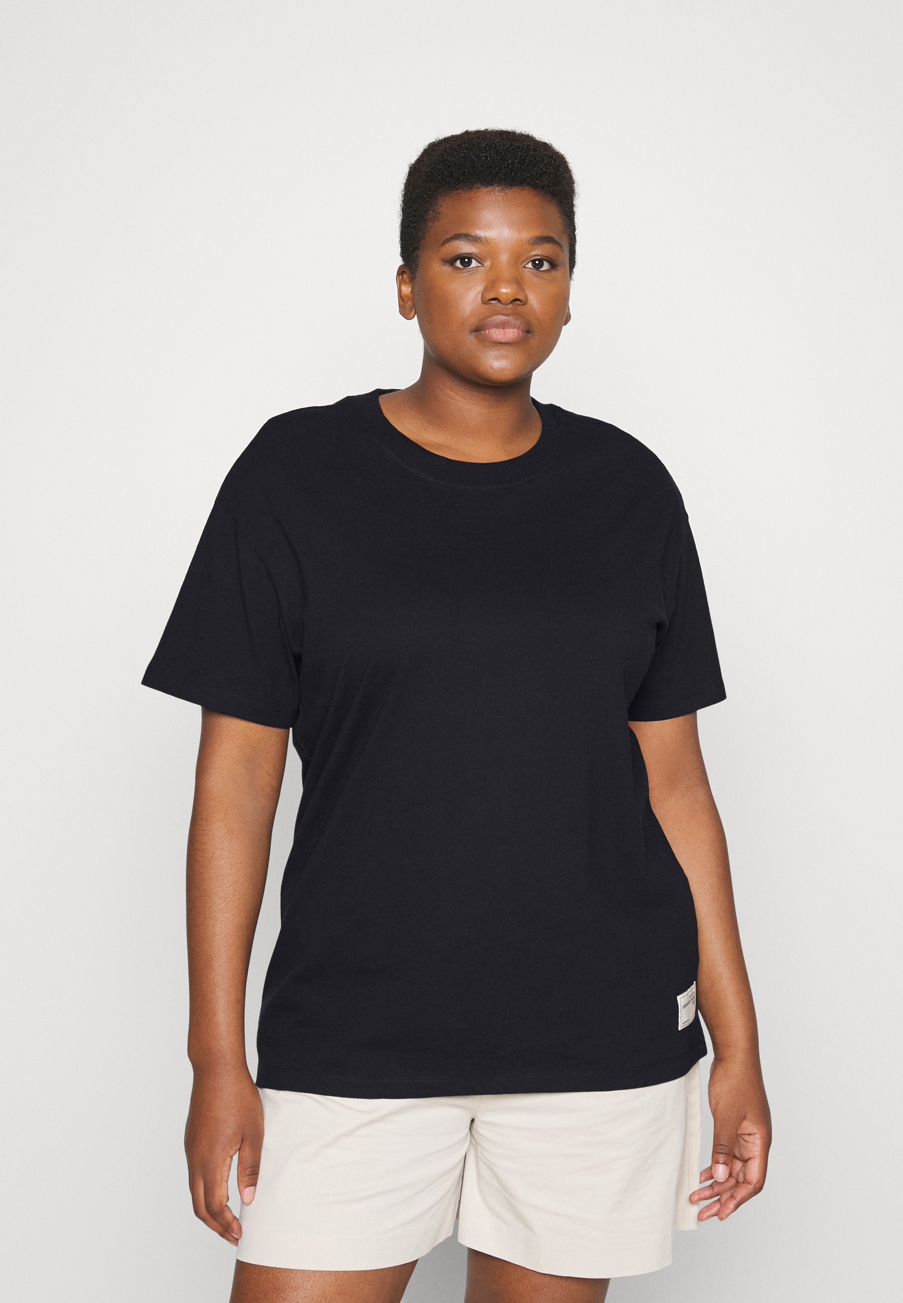 ONLY Carmakoma CARUNISEX BOXY TEE 