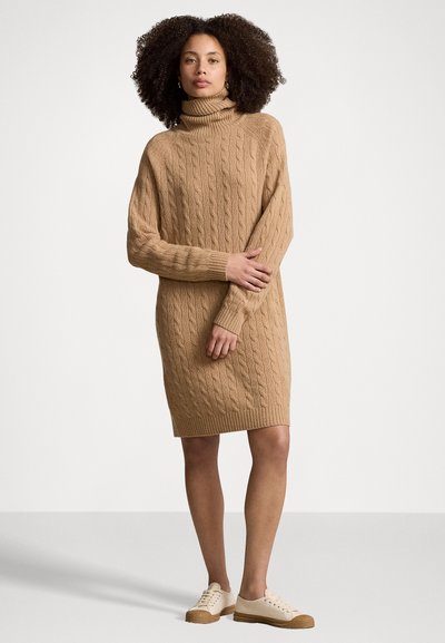 Polo Ralph Lauren CABLE WOOL-CASHMERE TURTLENECK DRESS - Kampsunkleit - camel melange