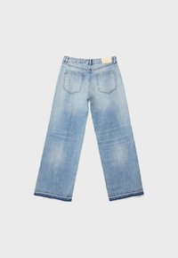 Ravne kavbojke - raw denim