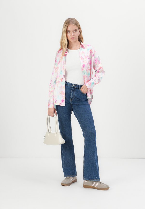 VMLIVIA - Button-down blouse - cherry blossom3