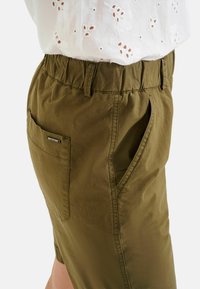 BRAX STYLE MEL - Shorts - khaki