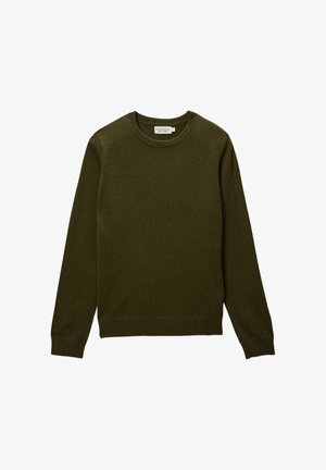 Pull à manches longues vert olive à col rond avec poignets, ourlet et encolure côtelés, étalé à plat sur un fond blanc.