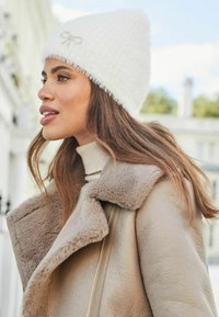 Lipsy COSY BOW TRIM  - Pipo - cream