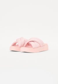 Tommy Jeans FLATFORM SANDAL - Iešļūcenes - delicate pink