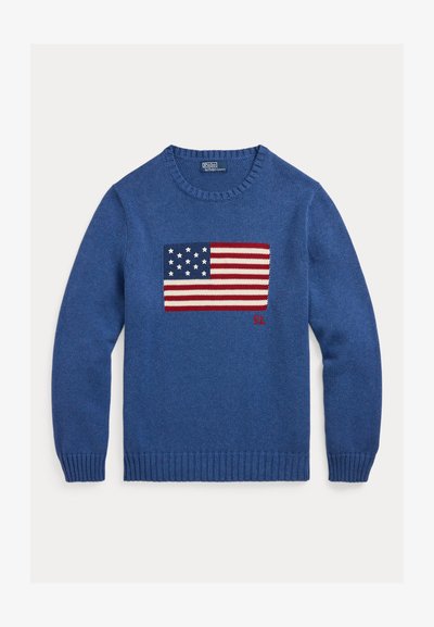 Blauer Strickpullover mit amerikanischem Flaggenmuster und roten "RL"-Initialen auf der Vorderseite, Rundhalsausschnitt sowie gerippte Bündchen und Saum.