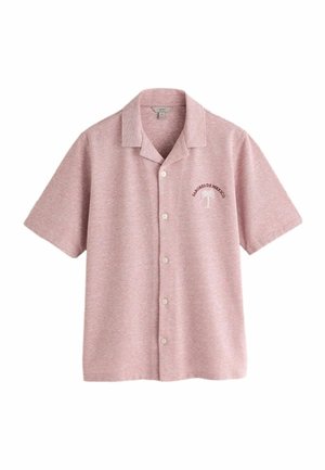 Chemise rose chinée à manches courtes, boutonnée avec col, avec le texte « Sabores de Mexico » et un motif de palmier sur la poitrine gauche.