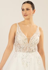 Apart LANGES - Ballkleid - creme