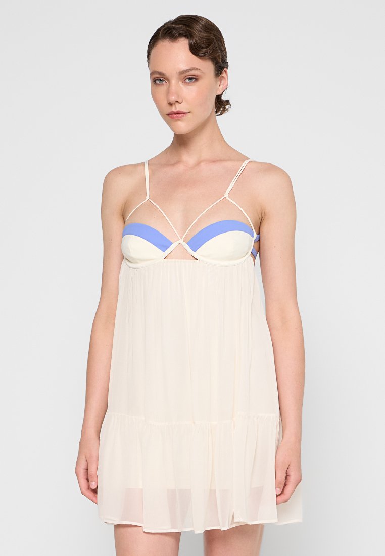 PATRIZIA PEPE Jurk wit PATRIZIA PEPE Jurk wit