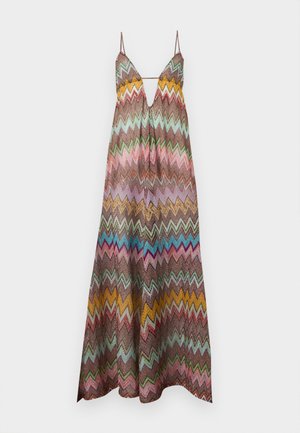 Maxikleid mit dünnen Trägern, tiefem V-Ausschnitt und mehrfarbigem Zickzackmuster in den Farbtönen Pink, Gelb, Grün, Blau und Braun.