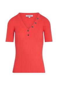 Geribbelde top met korte mouwen in koraalkleur, een V-halslijn, vier zwarte knoopaccenten langs de halslijn en een slim fit ontwerp.