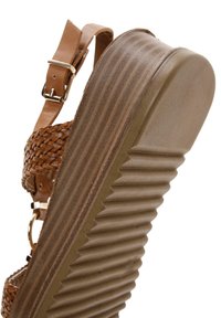 Derimod Sandalen met plateauzool - light brown