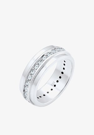 Sølvring med to fordybninger og en række klare krystaller i midten. Glat, poleret overflade med et synligt 925-mærke indeni.