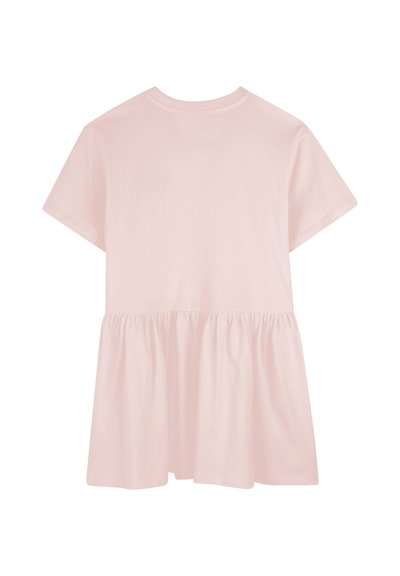 Robe T-shirt en coton rose à manches courtes, avec une taille froncée, une texture lisse et une coupe décontractée, idéale pour un usage quotidien.