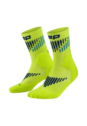 CORE RUN COMPRESSION MERINO MID CUT - Sportsocken - lime blue