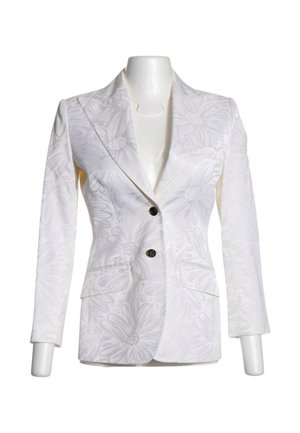 Witte blazer met bloemmotief, twee zwarte knopen, notched revers, voorzakken met klep en lange mouwen op een paspop.