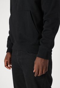 Jack & Jones Mikina s kapucí - black