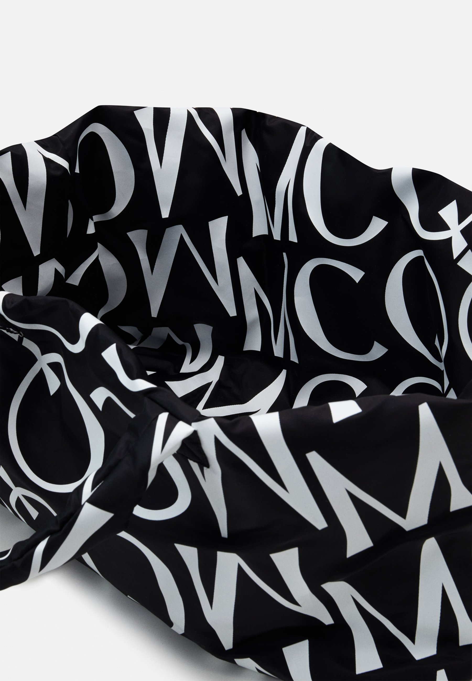 McQ Alexander McQueen LOGO MONOGRAM Shoppingveske black McQ Alexander McQueen LOGO MONOGRAM Shoppingveske black