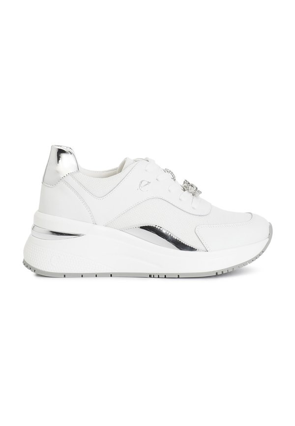 SNEAKERS - Sneaker low