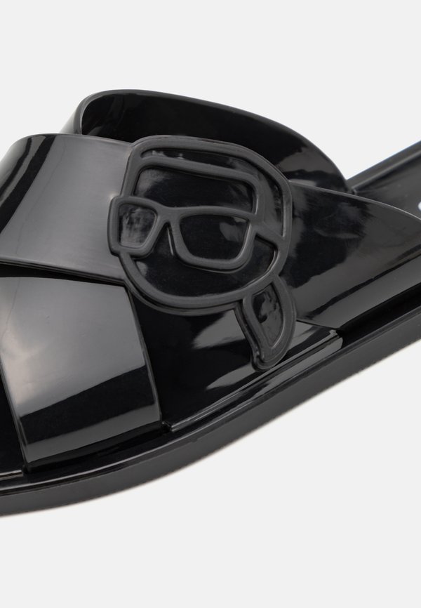 STRAP - Pool slides2