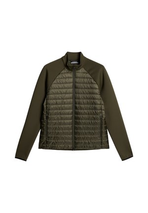 Olivengrüne Jacke mit einem gesteppten Vorderteil und glatten Ärmeln, hohem Kragen und voller Reißverschluss für den Verschluss. Ideal für Outdoor-Aktivitäten.