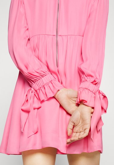 Alice + Olivia THEA TIE BLOUSON - Cocktail φόρεμα / Φόρεμα για πάρτι - primrose