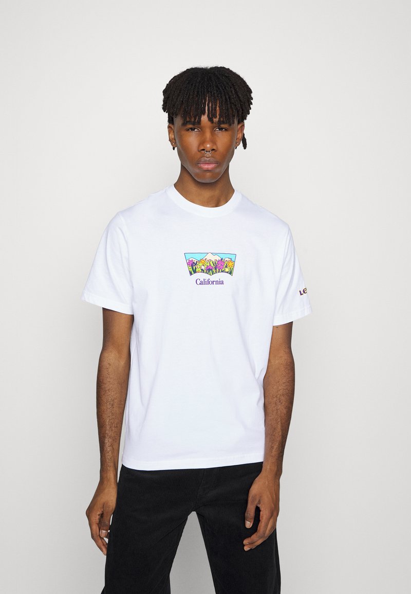 Levi's® RELAXED FIT - T-shirt estampada - white