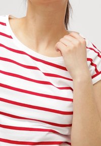 New Look Maternity Camiseta estampada - white