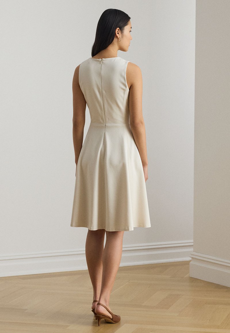 Lauren Ralph Lauren PONTE SLEEVELESS DRESS - Jersey dress - mascarpone cream /off-white - Zalando