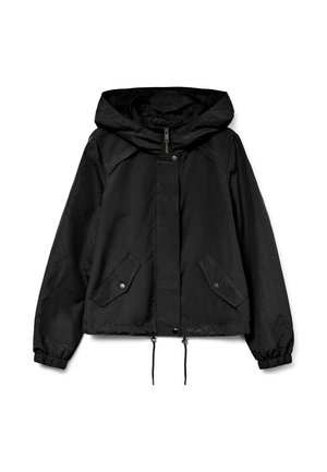 Musta hupullinen takki, jossa edessä vetoketju, nepparit, kaksi viistosti asetettua taskuläppää, joustavat hihansuut ja säädettävä kiristysnyöri helma.