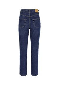 Mörkblå denimjeans med rak ben, med två bakfickor och en ljusbrun läderbricka i midjan. Klassisk design, utan mönster.