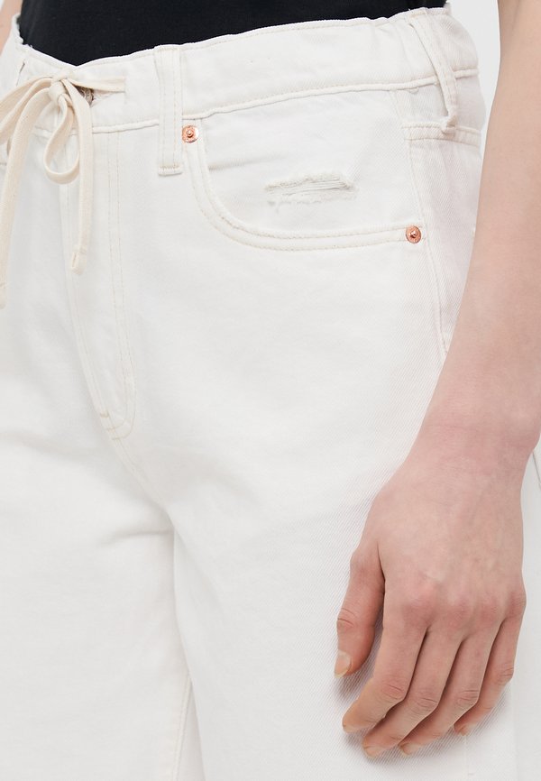 LOOSE BERMUDA - Denim shorts2