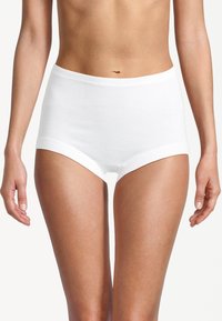 Weiße Baumwoll-Hipster-Slips mit mittelhohem Bund. Glatte Textur und figurschmeichelndes Design. Keine auffälligen Muster oder Beschläge.